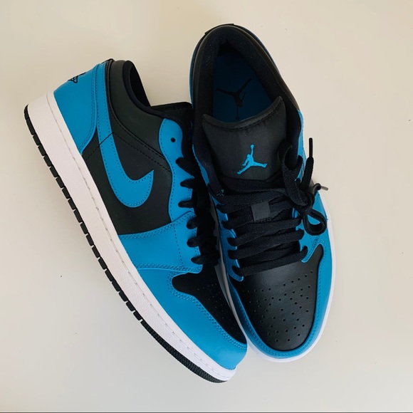 Air Jordan 1 Low - Picture 2 of 11